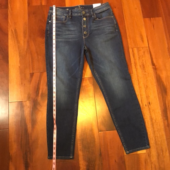 WHBM high rise skinny jeans. - Picture 6 of 11